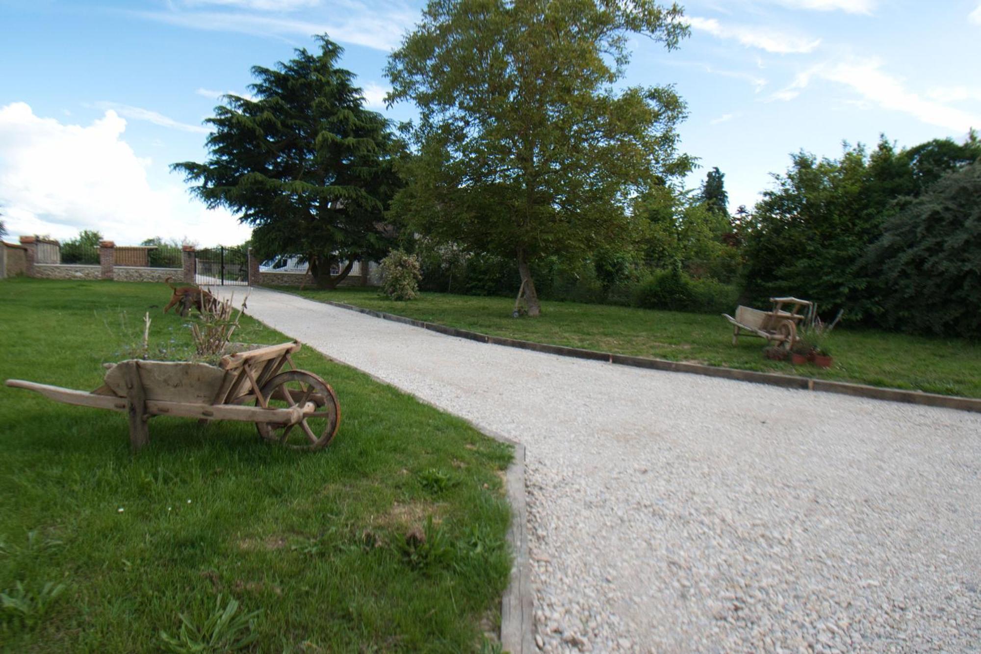 Le Relais Des Caleches - La Chaleureuse Bed and Breakfast Bu (Eure-et-Loir) Exterior foto